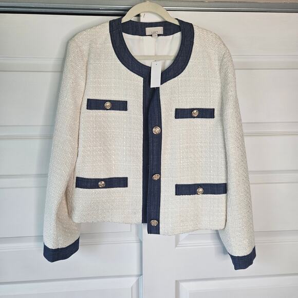 LOFT Jackets & Blazers - NWT LOFT Cream Tweed Lady Jacket with Navy Denim Trim Gold Buttons XL